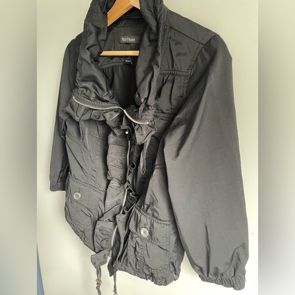 White House Black Market Ruffled Light Nylon Jacket Size 4 - Picture 4 of 6